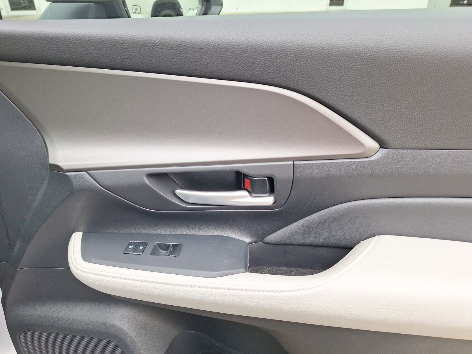 Used 2024 Toyota Grand Highlander XLE image 34