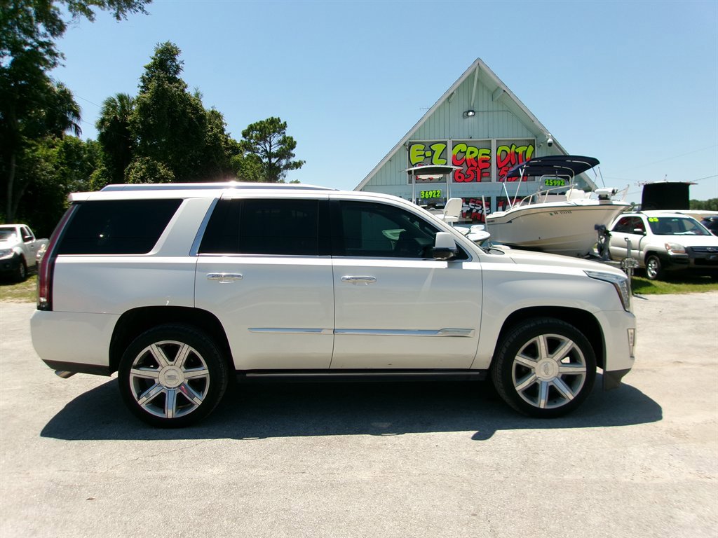 Used 2015 Cadillac Escalade Premium RWD image 6