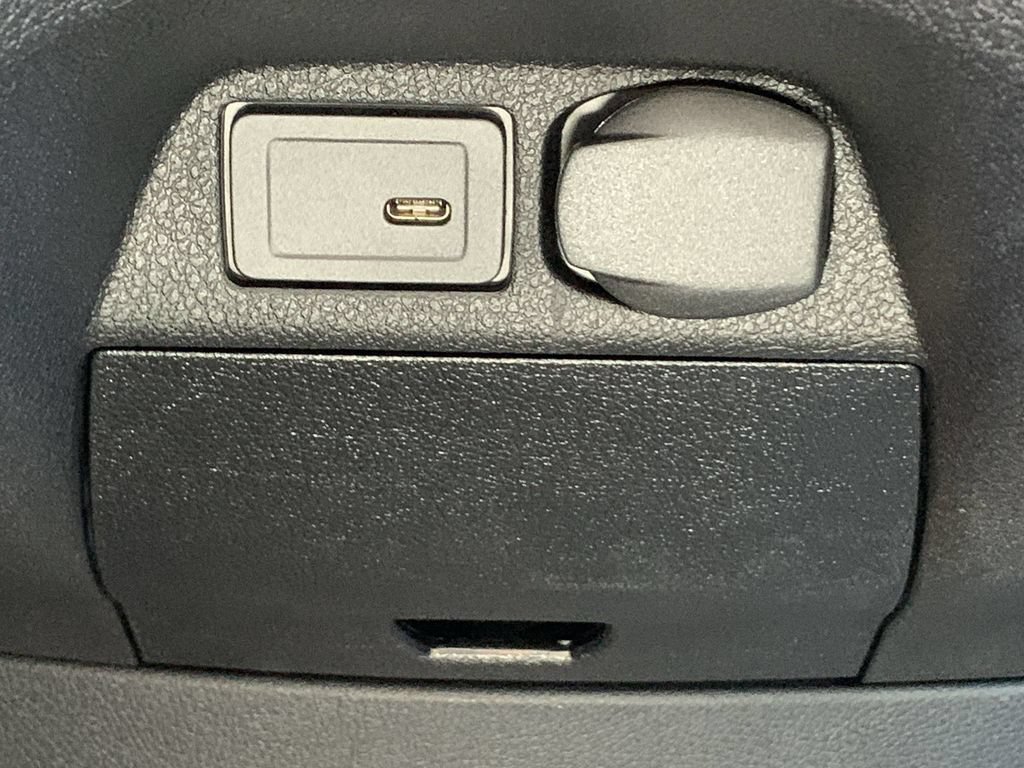 Used 2023 Mercedes-Benz Sprinter 2500 image 19