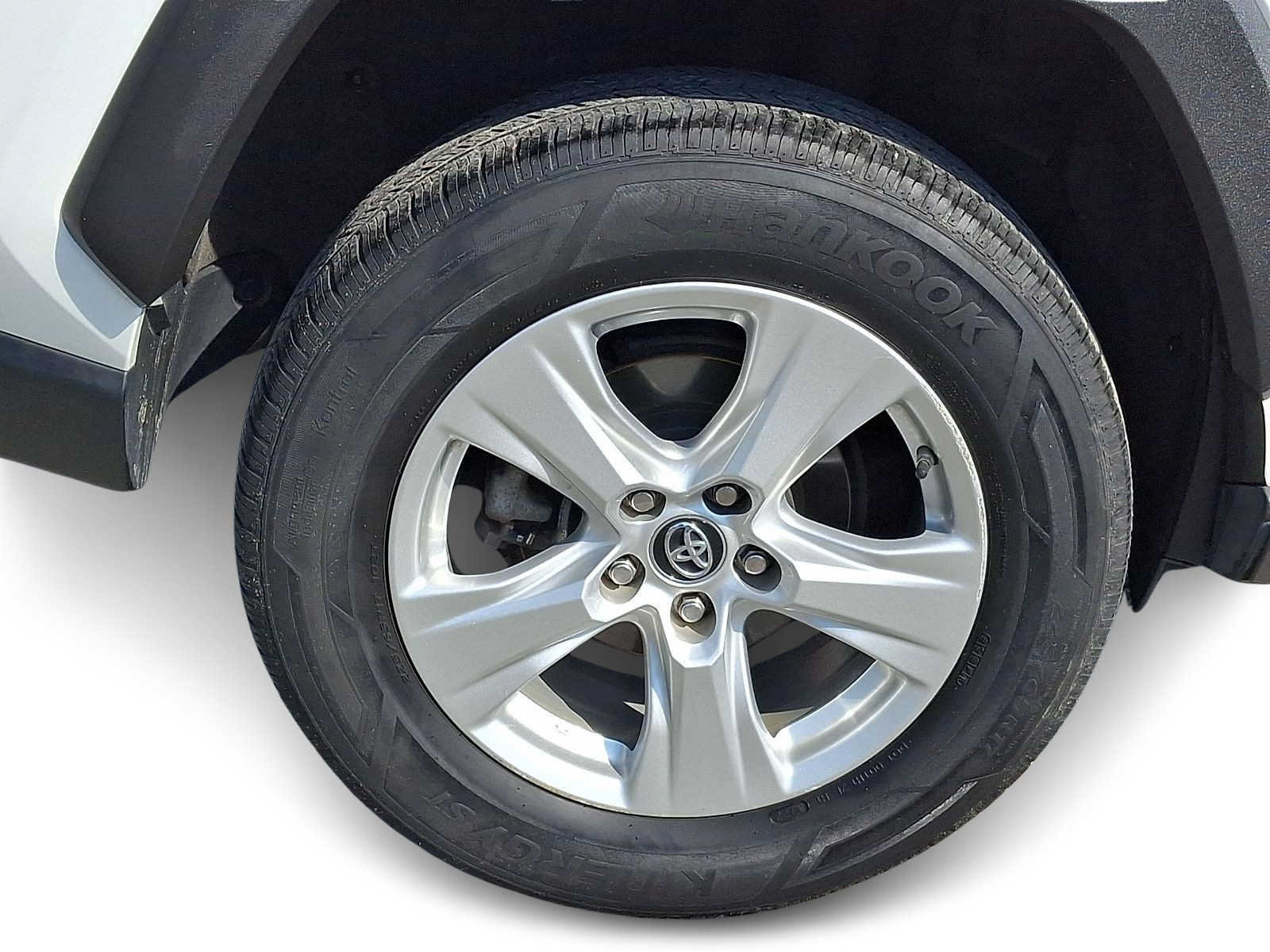 Used 2019 Toyota RAV4 XLE w/ All Weather Liner Package AWD/4WD image 7
