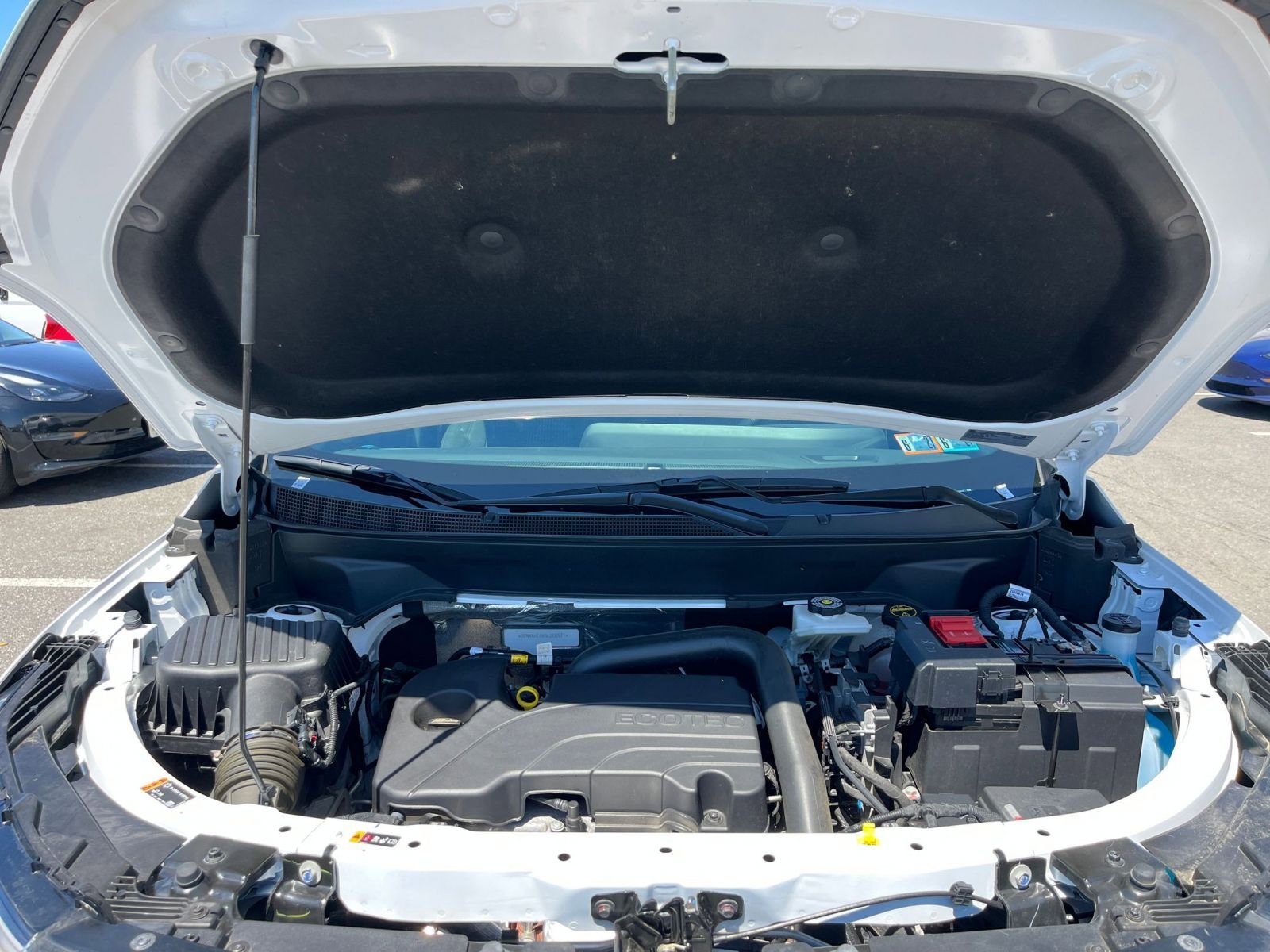 Used 2025 Chevrolet Equinox LT FWD image 32