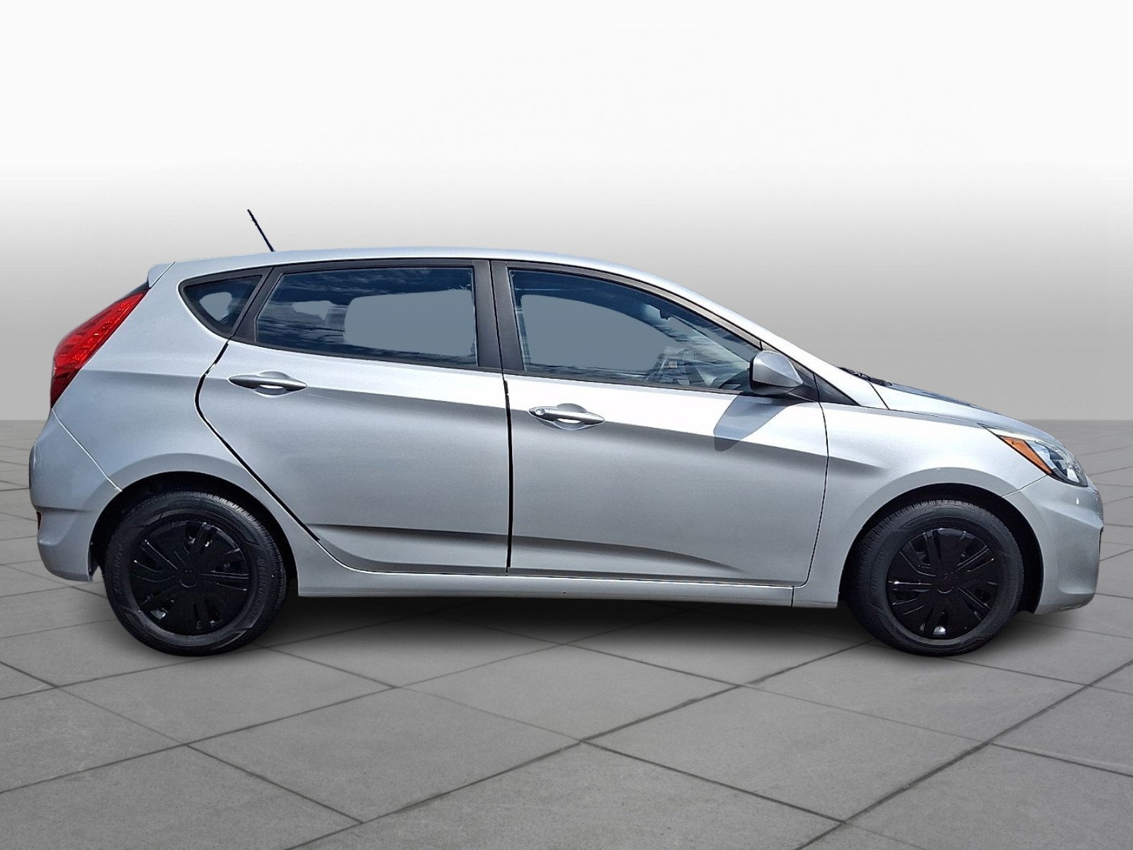 Used 2015 Hyundai Accent GS FWD image 8