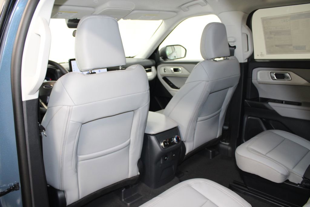 New 2026 Ford Explorer Active RWD image 25