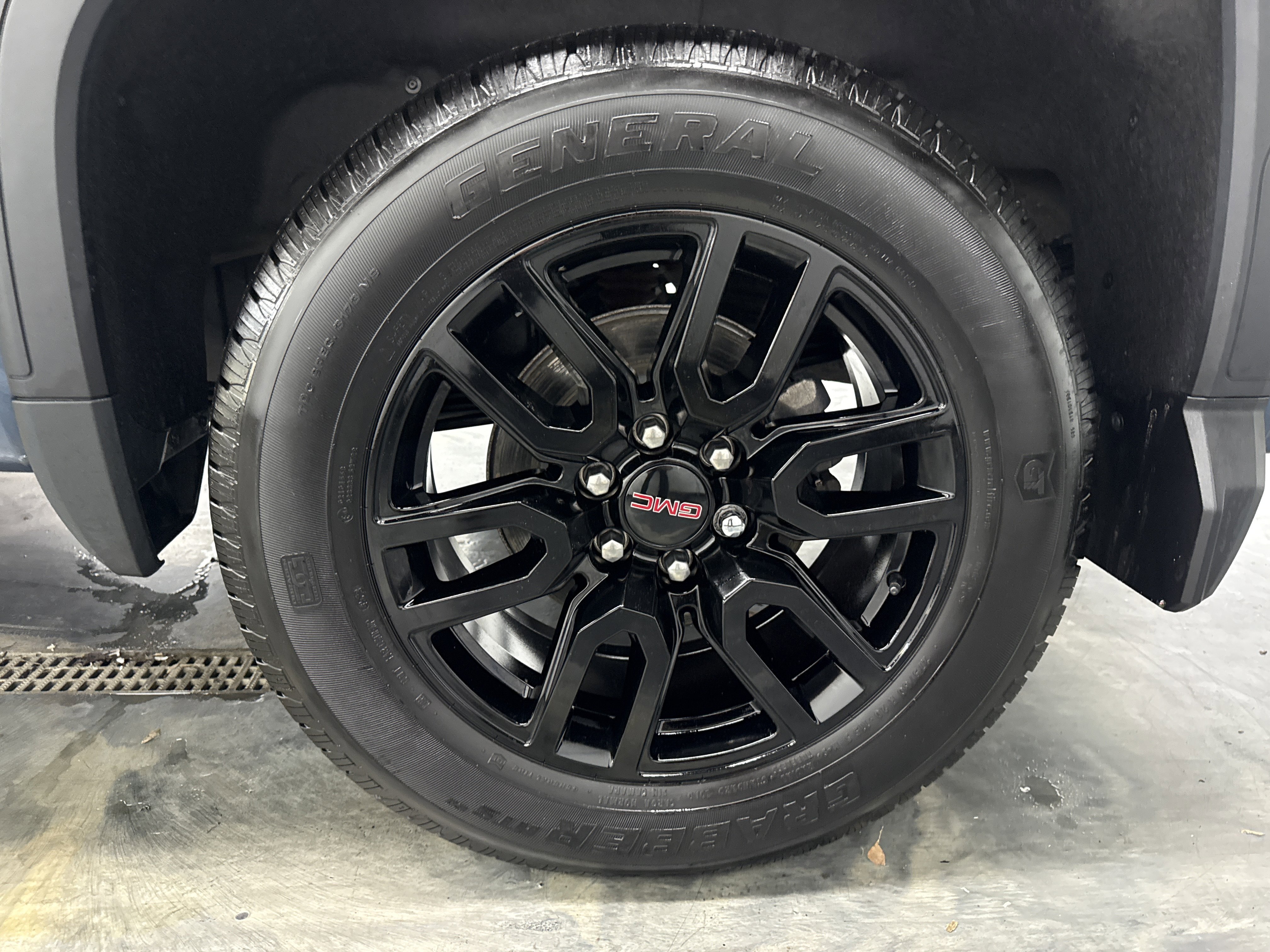 Used 2024 GMC Sierra 1500 Pro w/ Graphite Edition AWD/4WD image 24