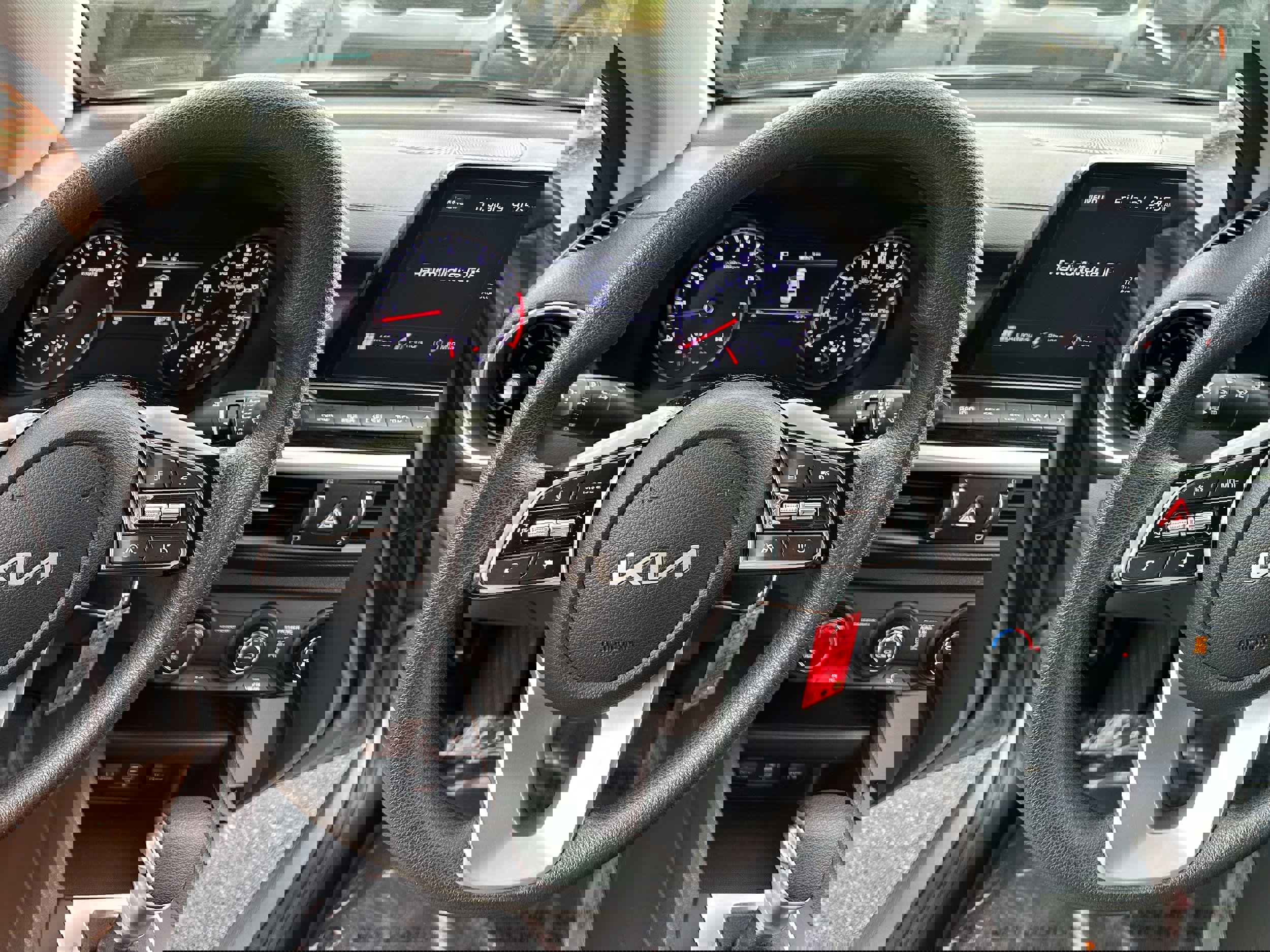 Used 2023 Kia Forte LXS image 34