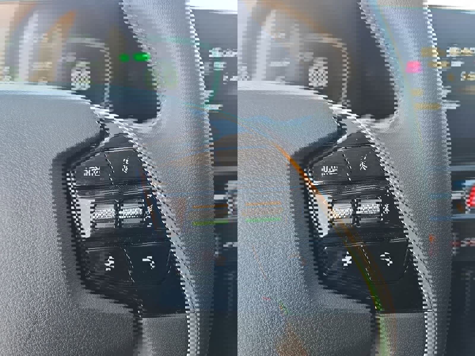 Used 2023 Kia Niro EX image 18