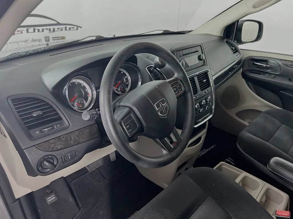 Used 2016 Dodge Grand Caravan SE w/ Quick Order Package 29E SE FWD image 10