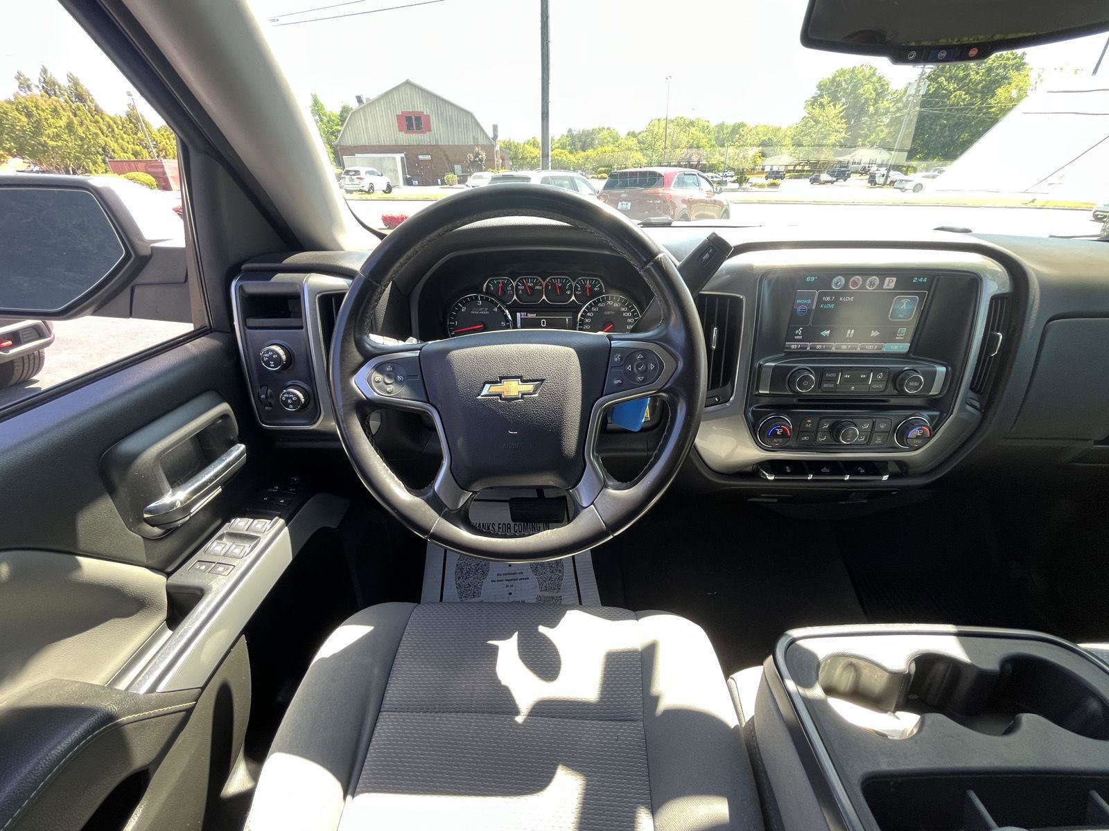 Used 2015 Chevrolet Silverado 1500 LT w/ All Star Edition AWD/4WD image 4