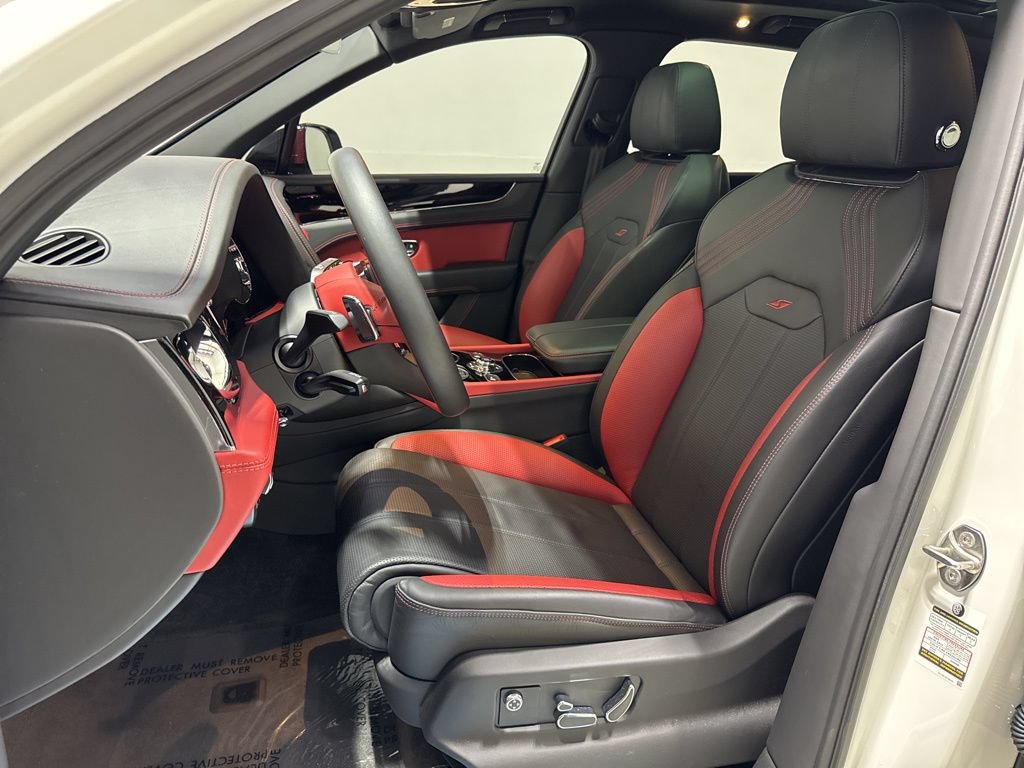 Used 2023 Bentley Bentayga AWD/4WD image 12