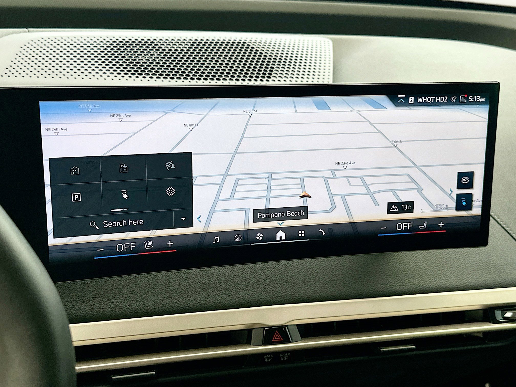 Used 2025 BMW iX xDrive50 w/ Sport Package image 13