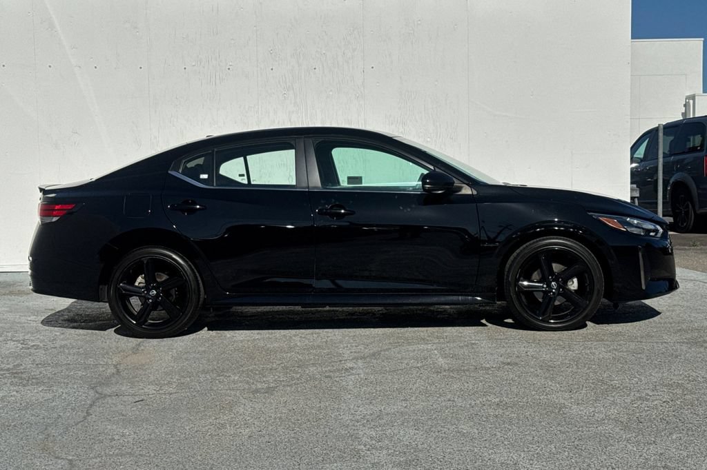 Certified 2024 Nissan Sentra SR FWD image 2
