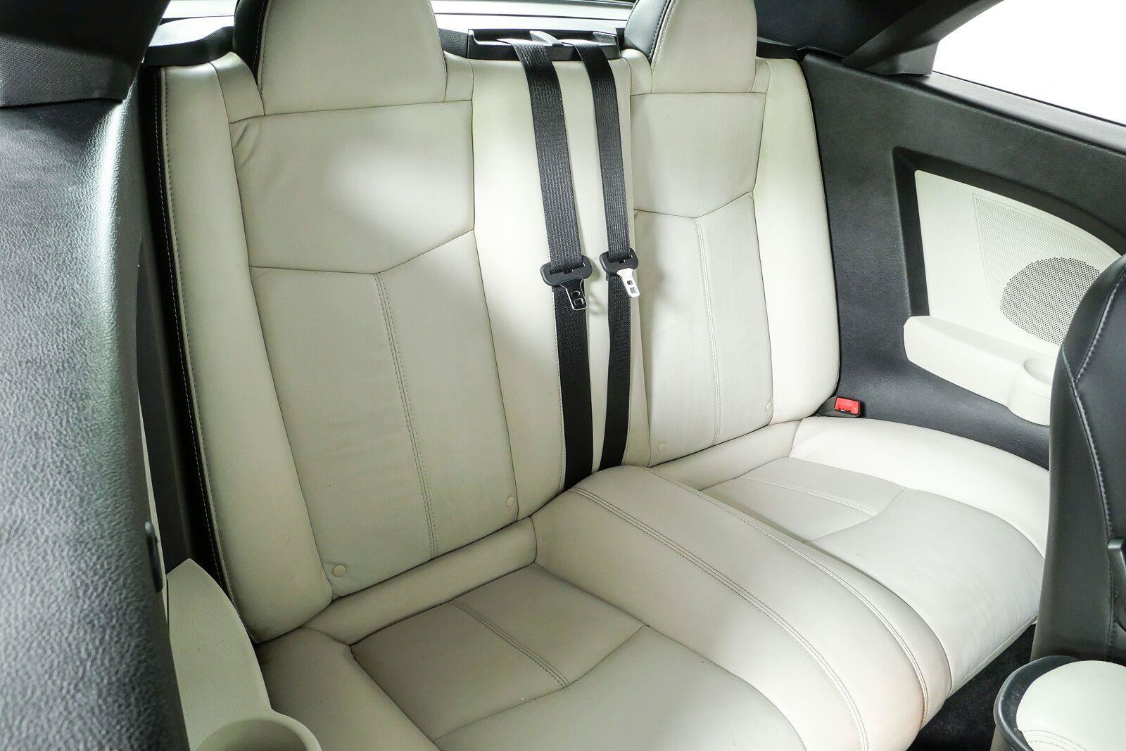 Used 2013 Chrysler 200 Limited FWD image 18
