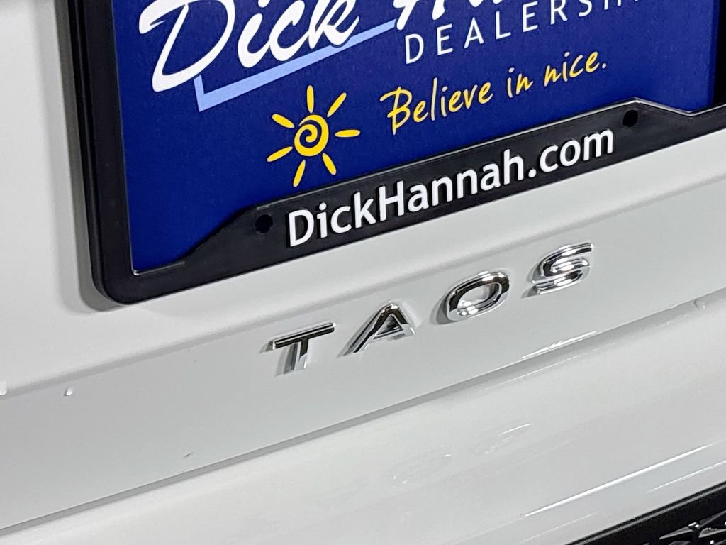 New 2025 Volkswagen Taos SE image 24