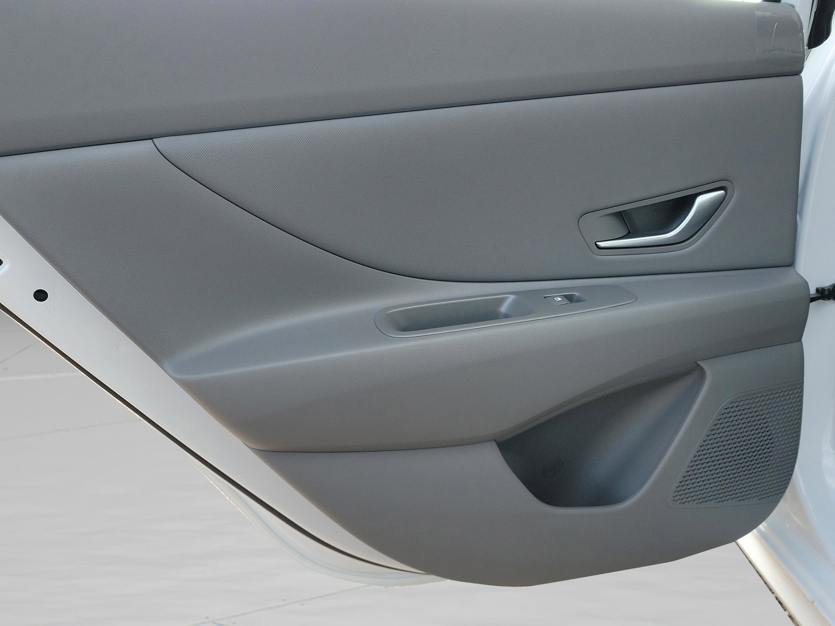 New 2026 Hyundai Elantra SEL Sport image 9