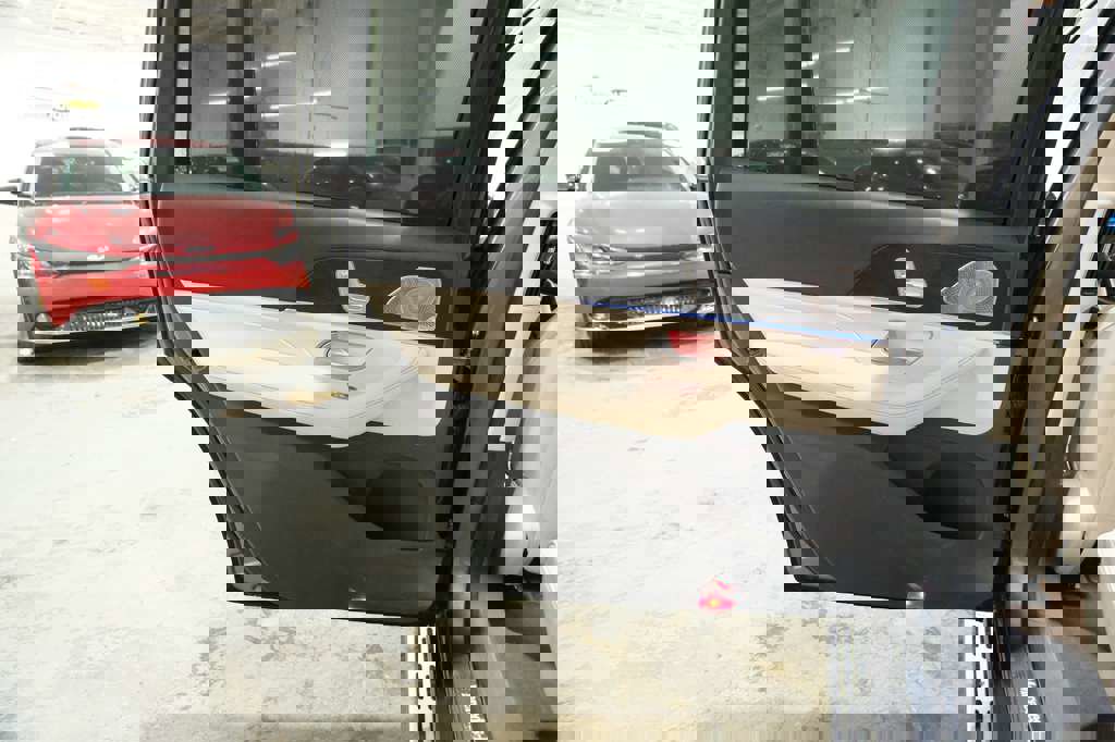 Used 2020 Mercedes-Benz GLS 450 4MATIC image 24