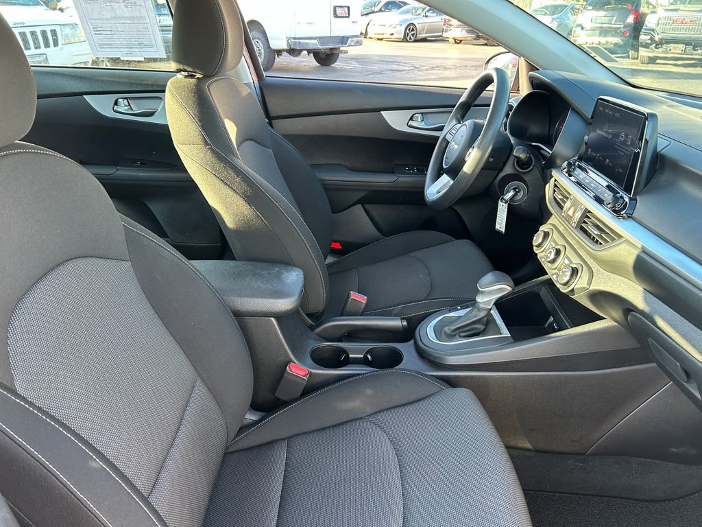 Used 2024 Kia Forte LXS w/ LXS Technology Package image 30