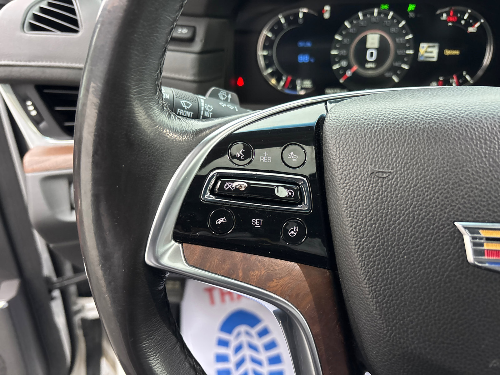 Used 2018 Cadillac Escalade Luxury image 17