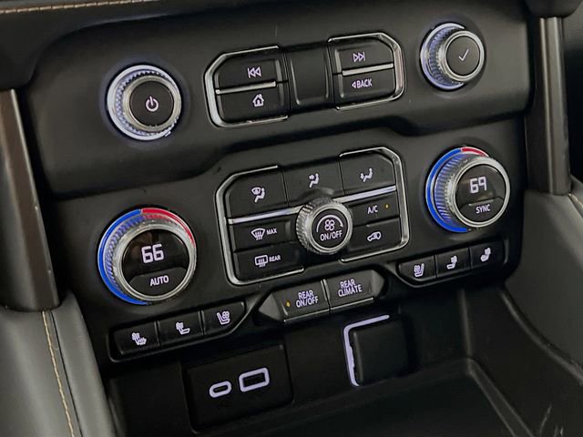 Used 2023 GMC Yukon XL AT4 w/ Technology Package AWD/4WD image 20