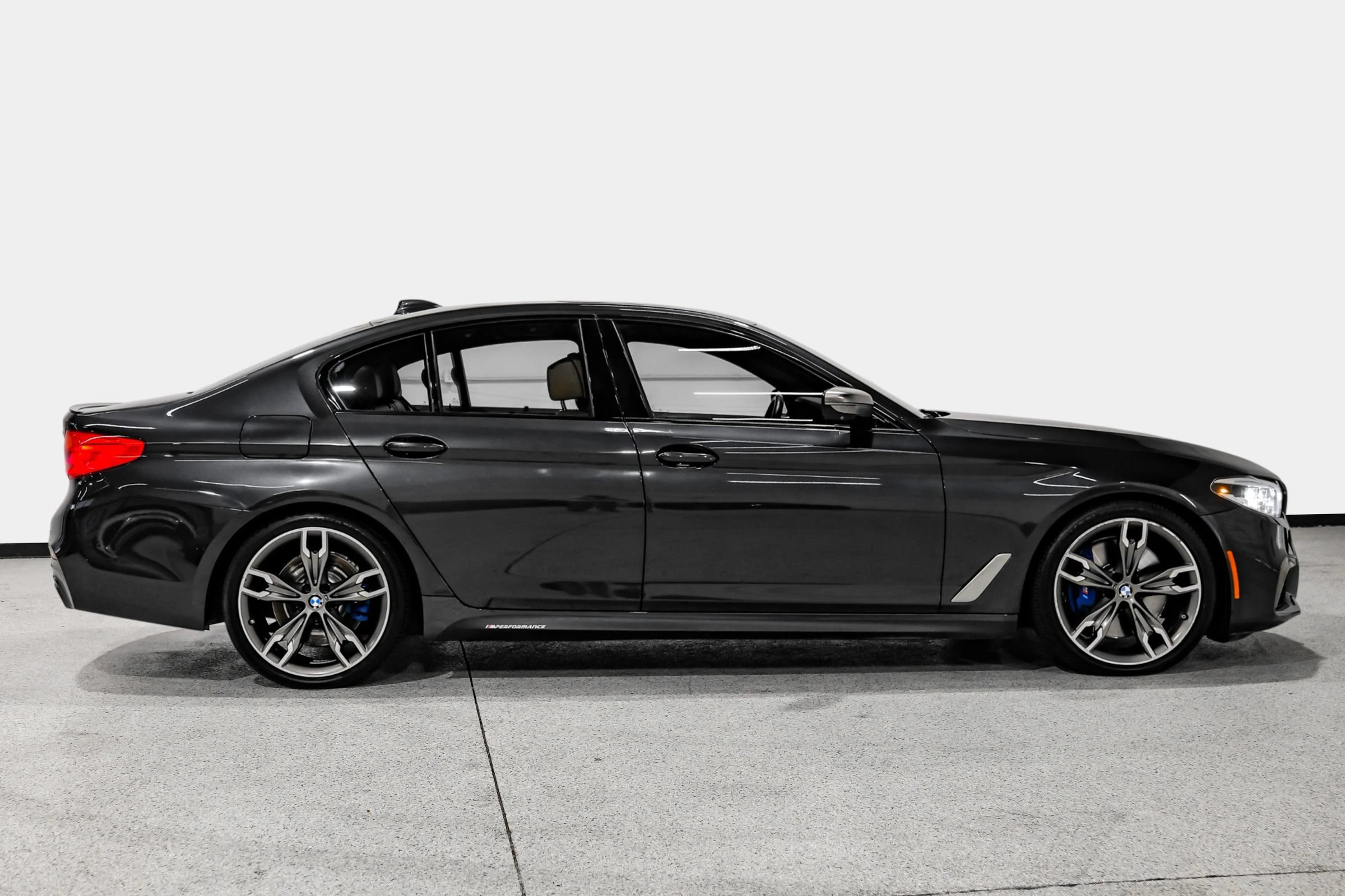 Used 2019 BMW M550i xDrive w/ Premium Package 2 AWD/4WD image 5