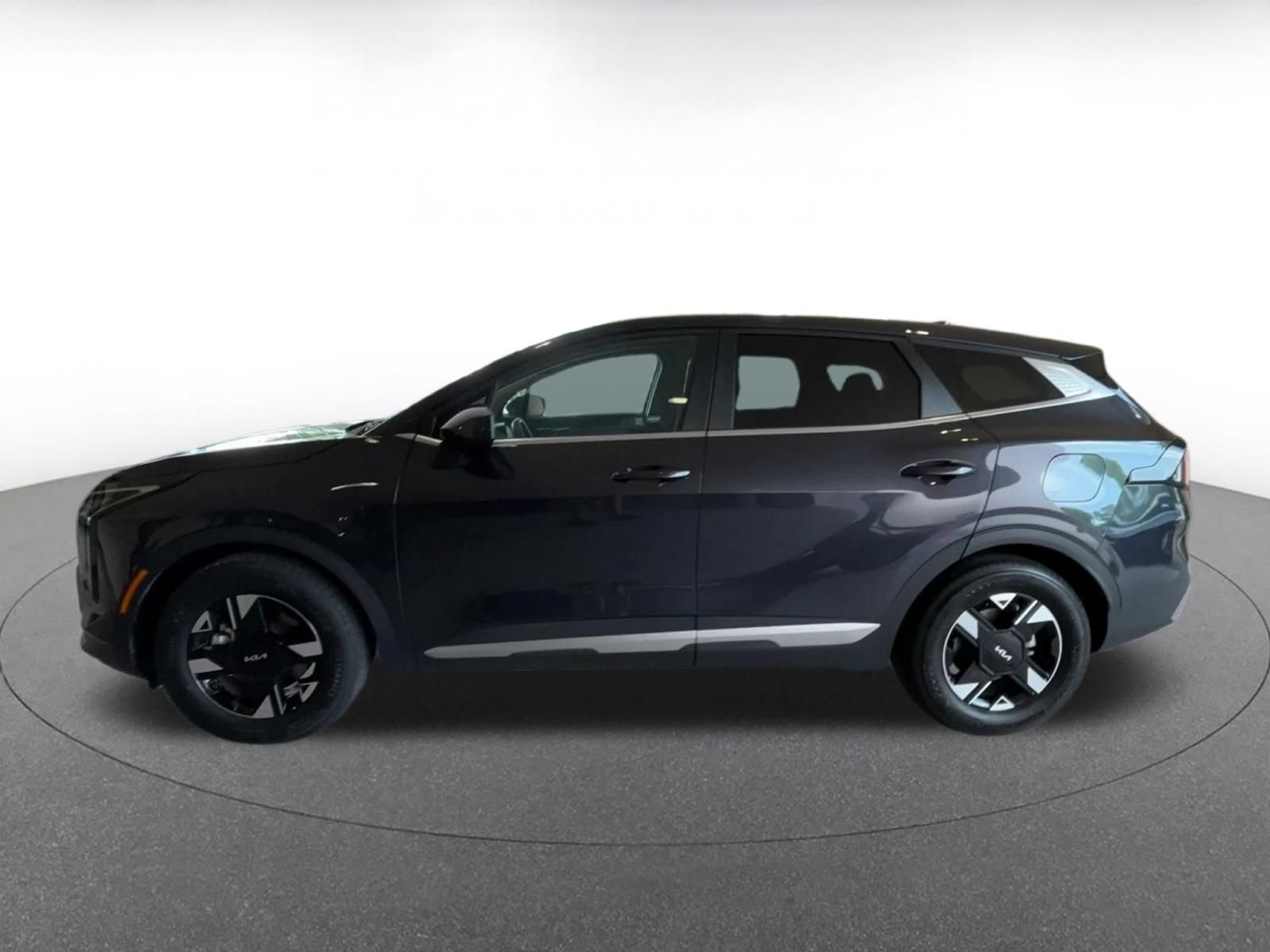 Used 2026 Kia Sportage LX FWD image 8