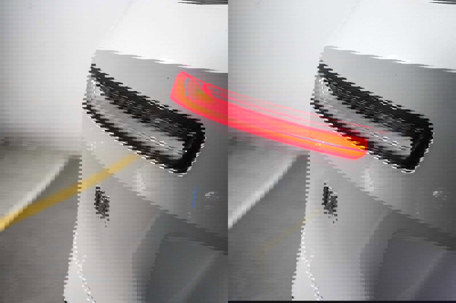 Used 2025 BMW iX xDrive50 w/ Sport Package image 13