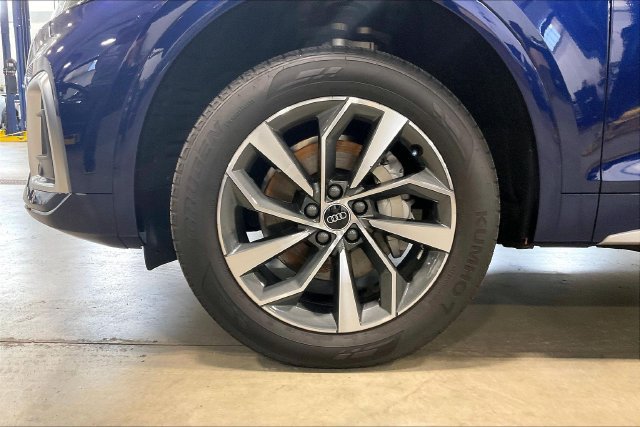 Certified 2024 Audi Q5 2.0T Premium Plus w/ Premium Plus Package AWD/4WD image 9