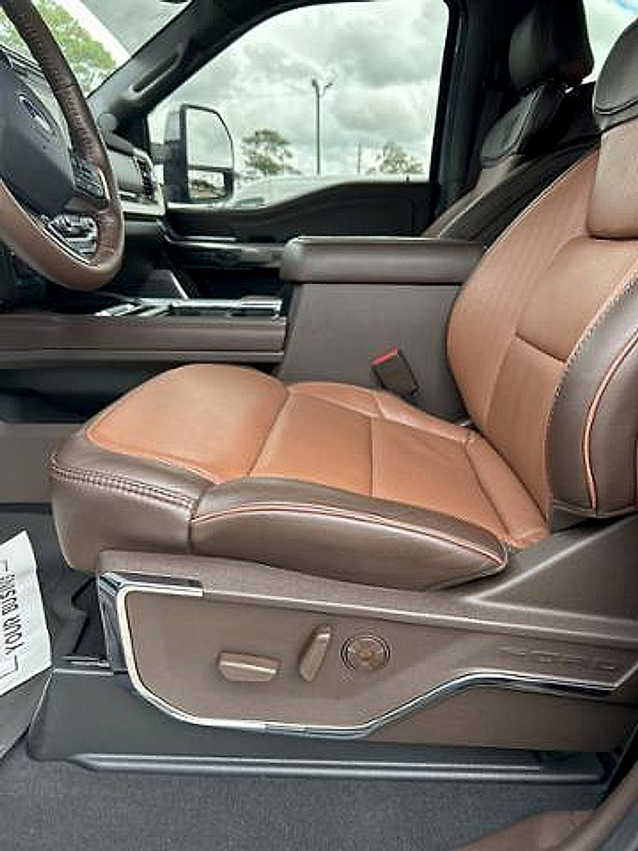 New 2025 Ford F250 King Ranch w/ Chrome Package image 19