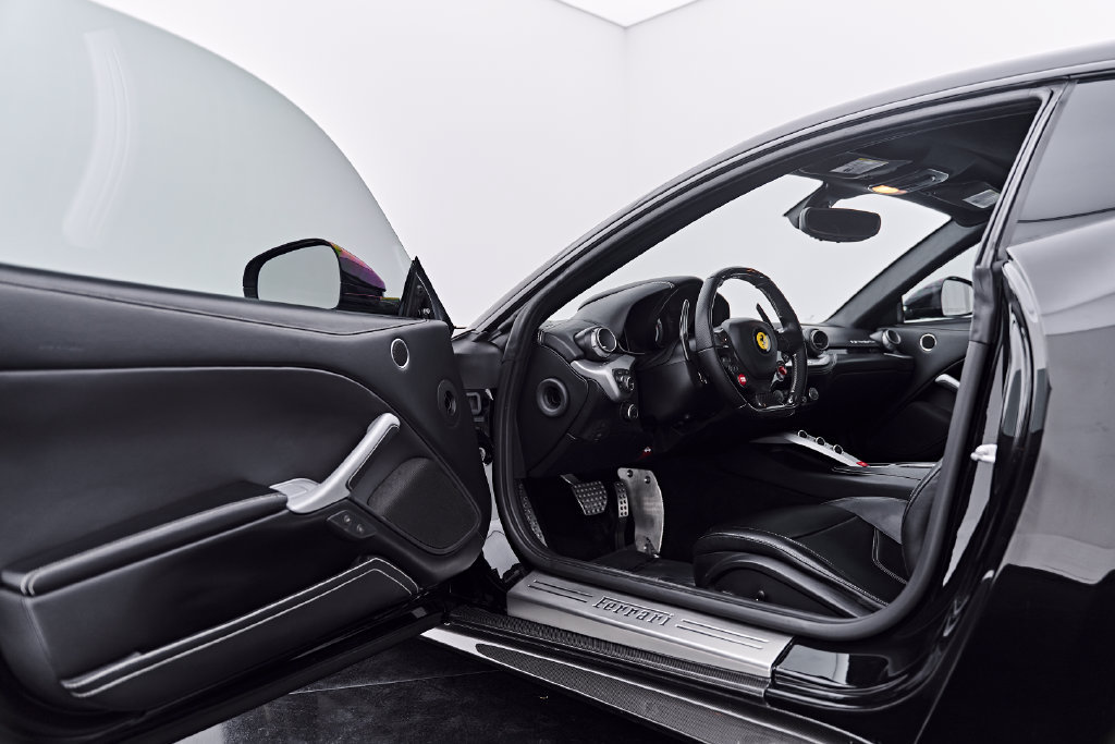 Used 2015 Ferrari F12 Berlinetta RWD image 42