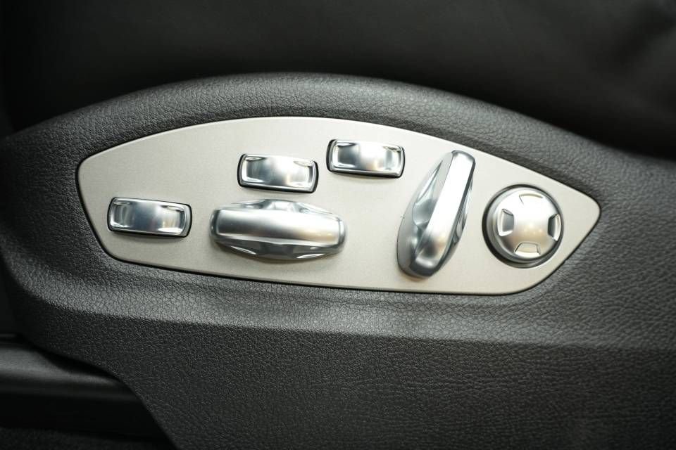 New 2026 Porsche Macan S AWD/4WD image 34