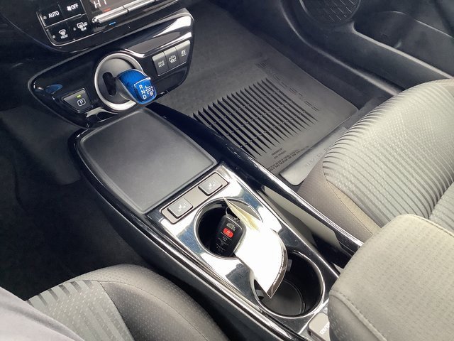 Used 2021 Toyota Prius Prime LE image 17