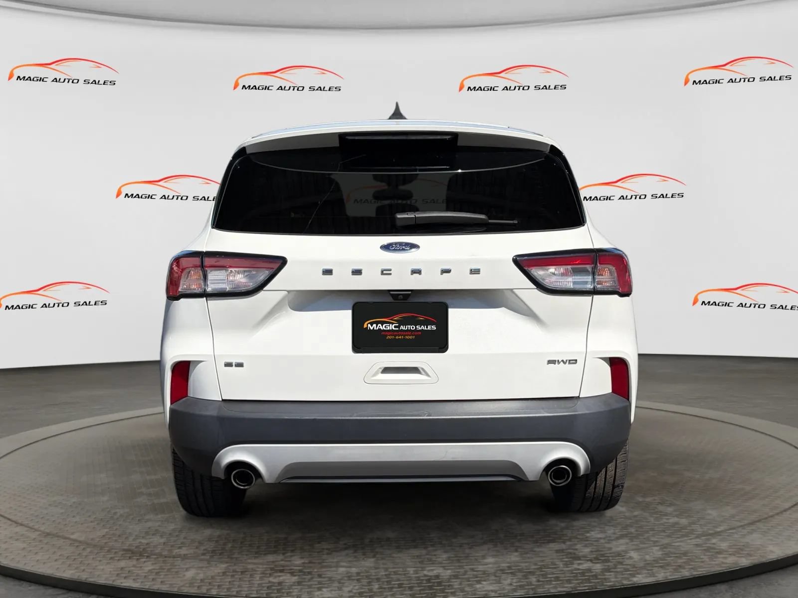 Used 2021 Ford Escape SE AWD/4WD image 9
