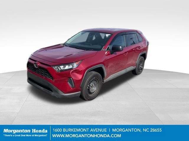 Used 2022 Toyota RAV4 LE image 3