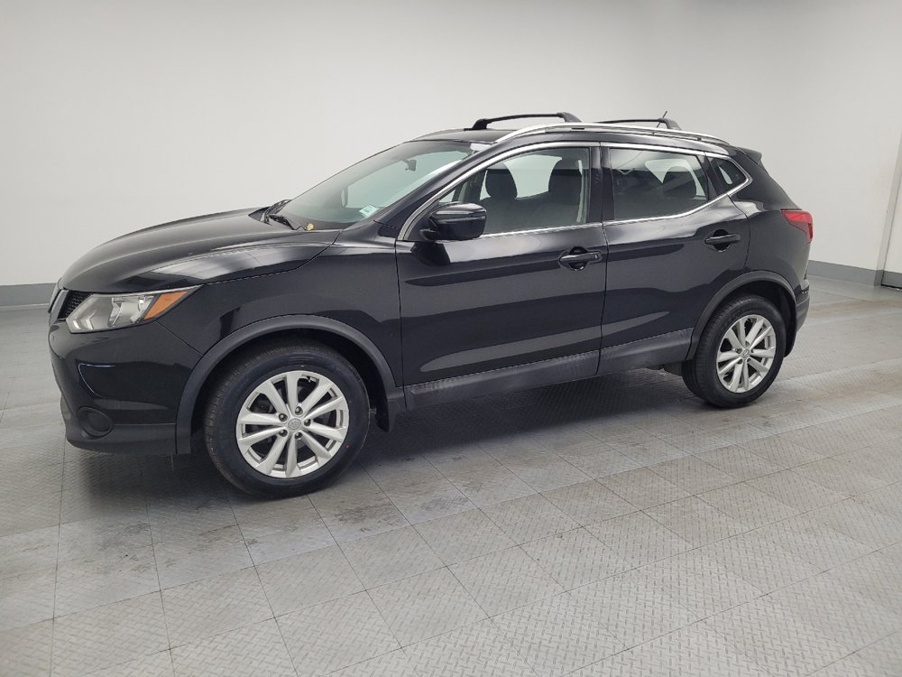 Used 2018 Nissan Rogue Sport SV image 2