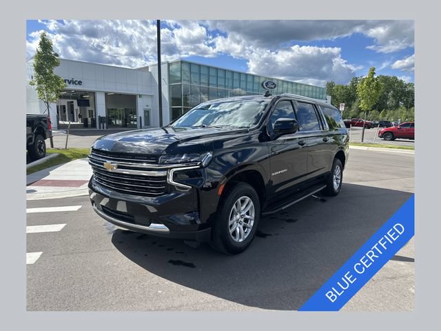 Used 2022 Chevrolet Suburban LT AWD/4WD image 1
