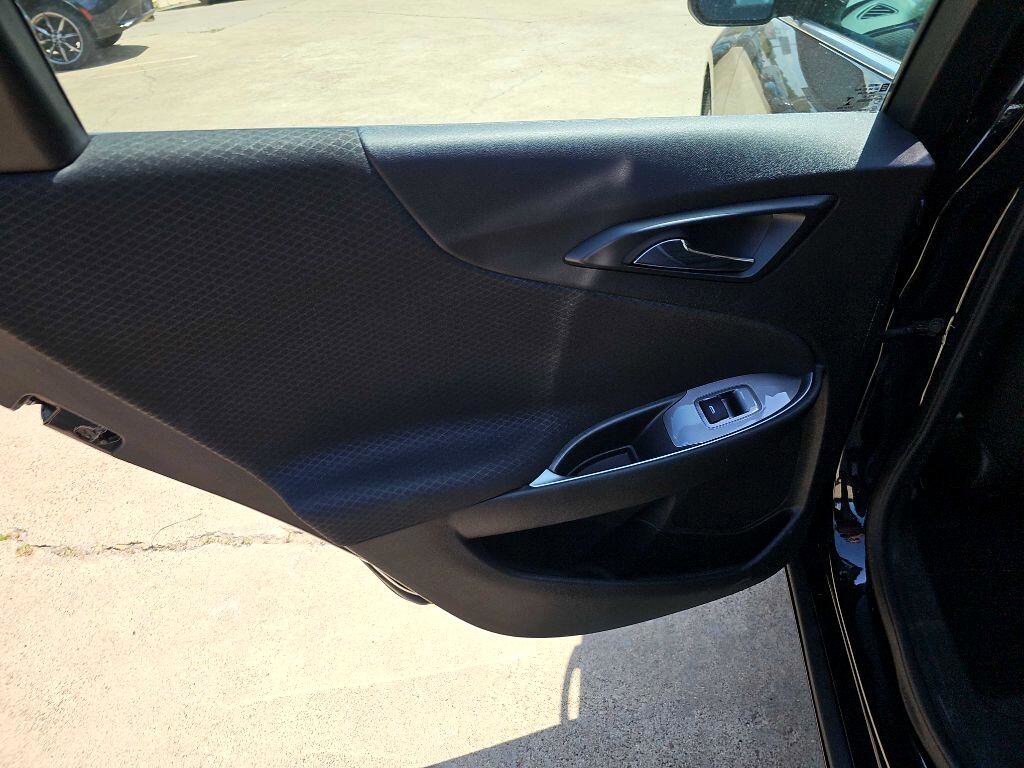 Used 2025 Chevrolet Malibu LT image 15