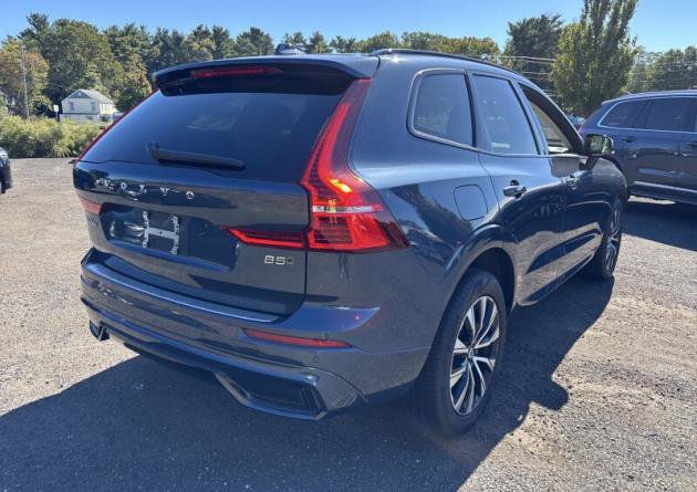 Used 2024 Volvo XC60 B5 Core w/ Protection Package Premier AWD/4WD image 3