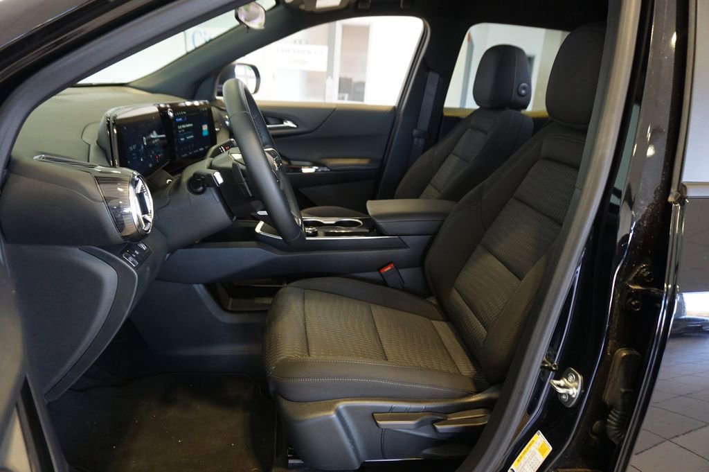 New 2026 Chevrolet Equinox LT image 9