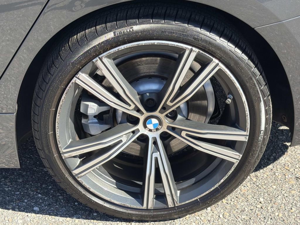 Used 2021 BMW 330i Sedan w/ Convenience Package RWD image 10