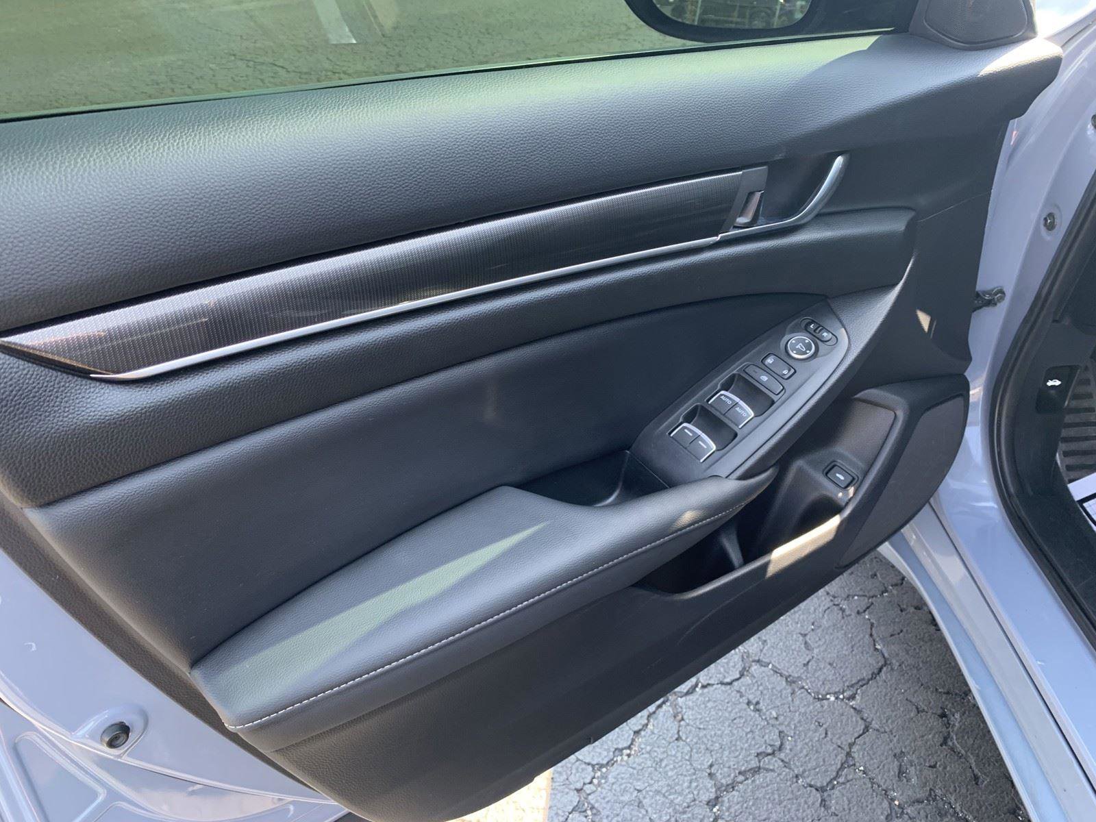 Used 2022 Honda Accord Sport image 13