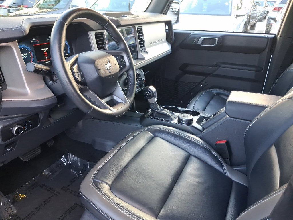 Used 2025 Ford Bronco Outer Banks AWD/4WD image 16