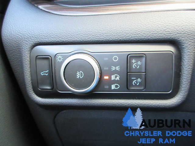 Used 2024 Ford Explorer Limited image 15