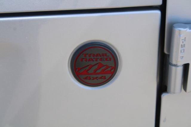 Used 2023 Jeep Gladiator Rubicon w/ Trailer Tow Package AWD/4WD image 9