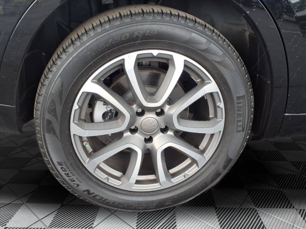 Used 2019 Maserati Levante AWD/4WD image 27