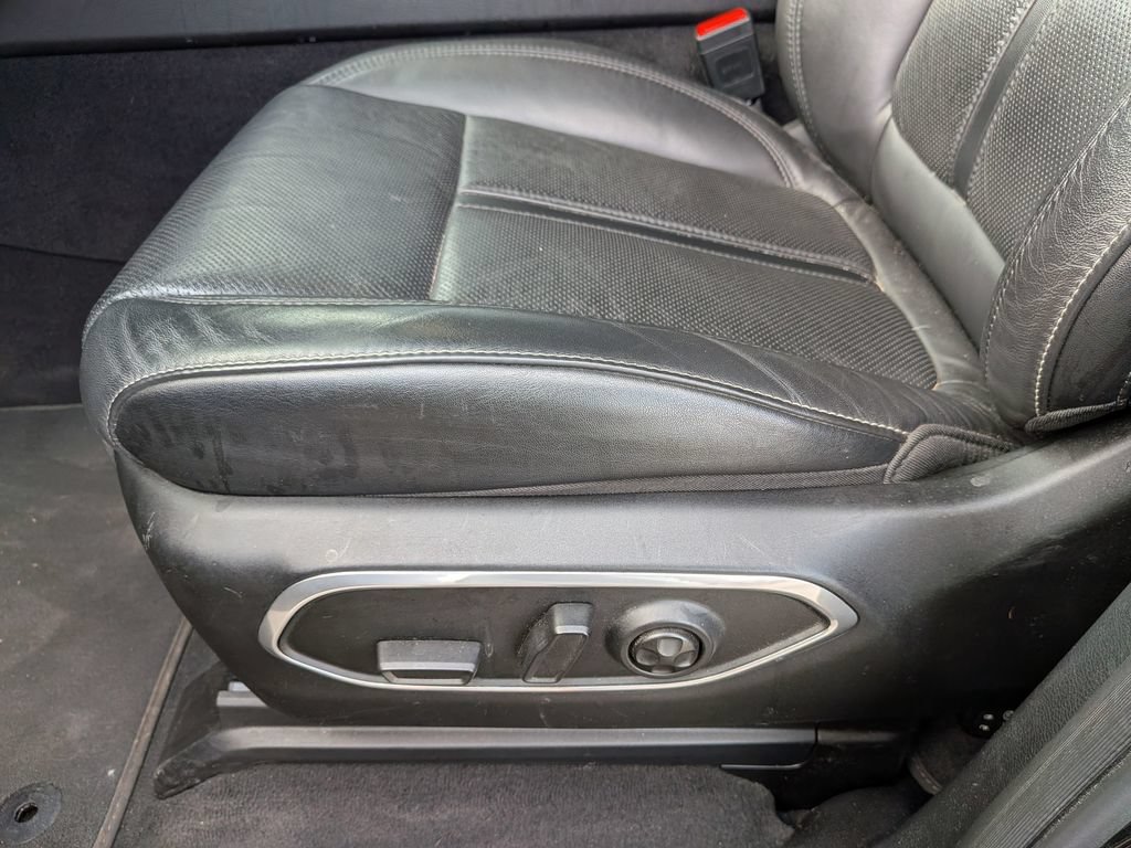 Used 2022 Jeep Wagoneer Series II AWD/4WD image 14