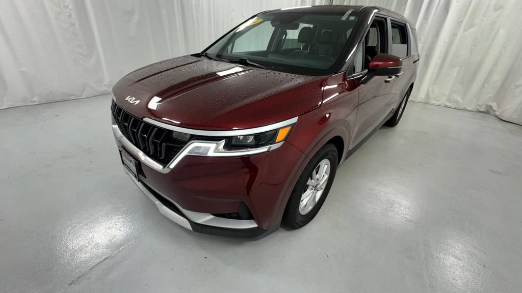 Used 2024 Kia Carnival LX FWD image 7