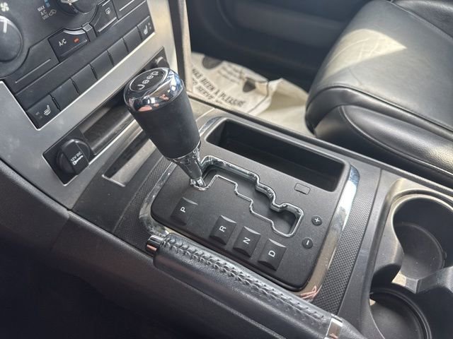 Used 2010 Jeep Commander Sport w/ Sun/Sound Group AWD/4WD image 21