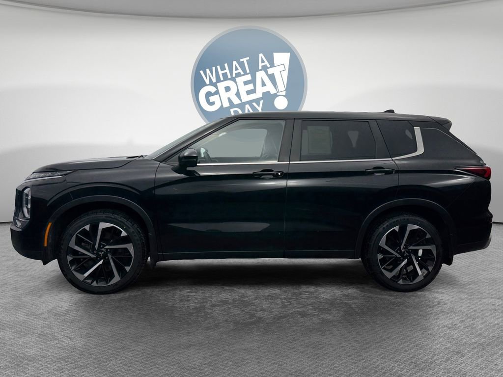 Used 2023 Mitsubishi Outlander SE AWD/4WD image 7
