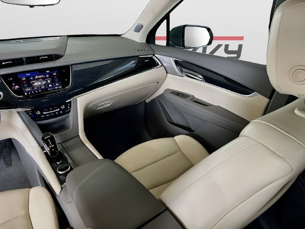 Used 2024 Cadillac XT6 Premium Luxury w/ Technology Package FWD image 25
