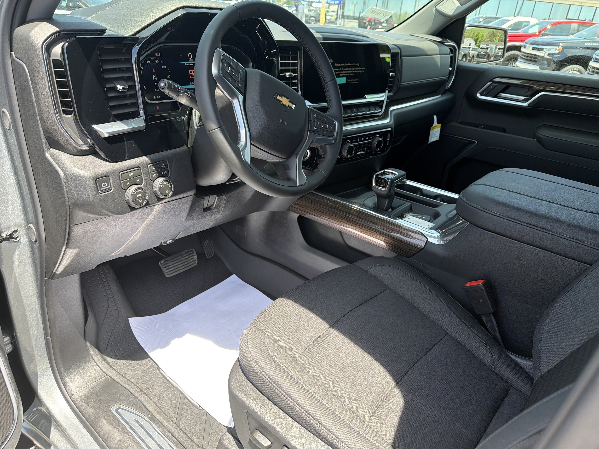 New 2026 Chevrolet Silverado 1500 LT AWD/4WD image 13