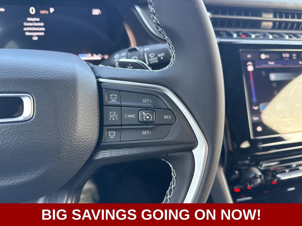 New 2025 Jeep Grand Cherokee L Laredo image 27